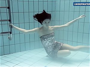 showcasing bright tits underwater makes everyone wild